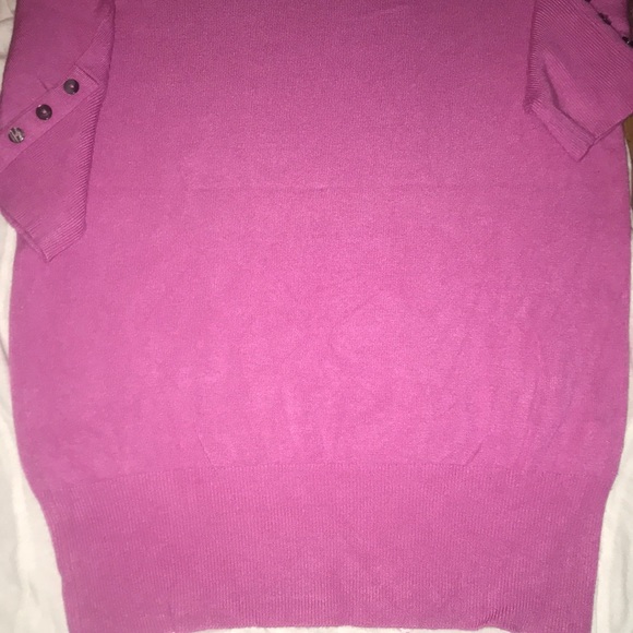 Isaac Mizrahi 3/4 sleeve pink sweater button trim - Picture 6 of 7